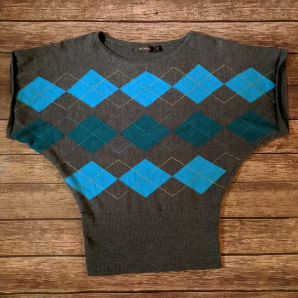 The Limited Argyle Sweater Medium short Sleeves